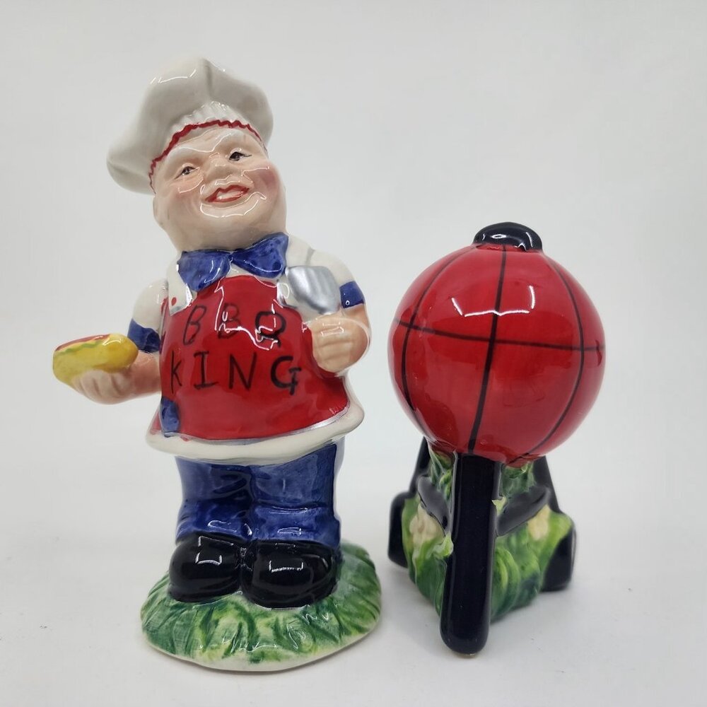 Vintage BBQ King Chef and Grill Salt & Pepper Shakers Set Ceramic Hotdog